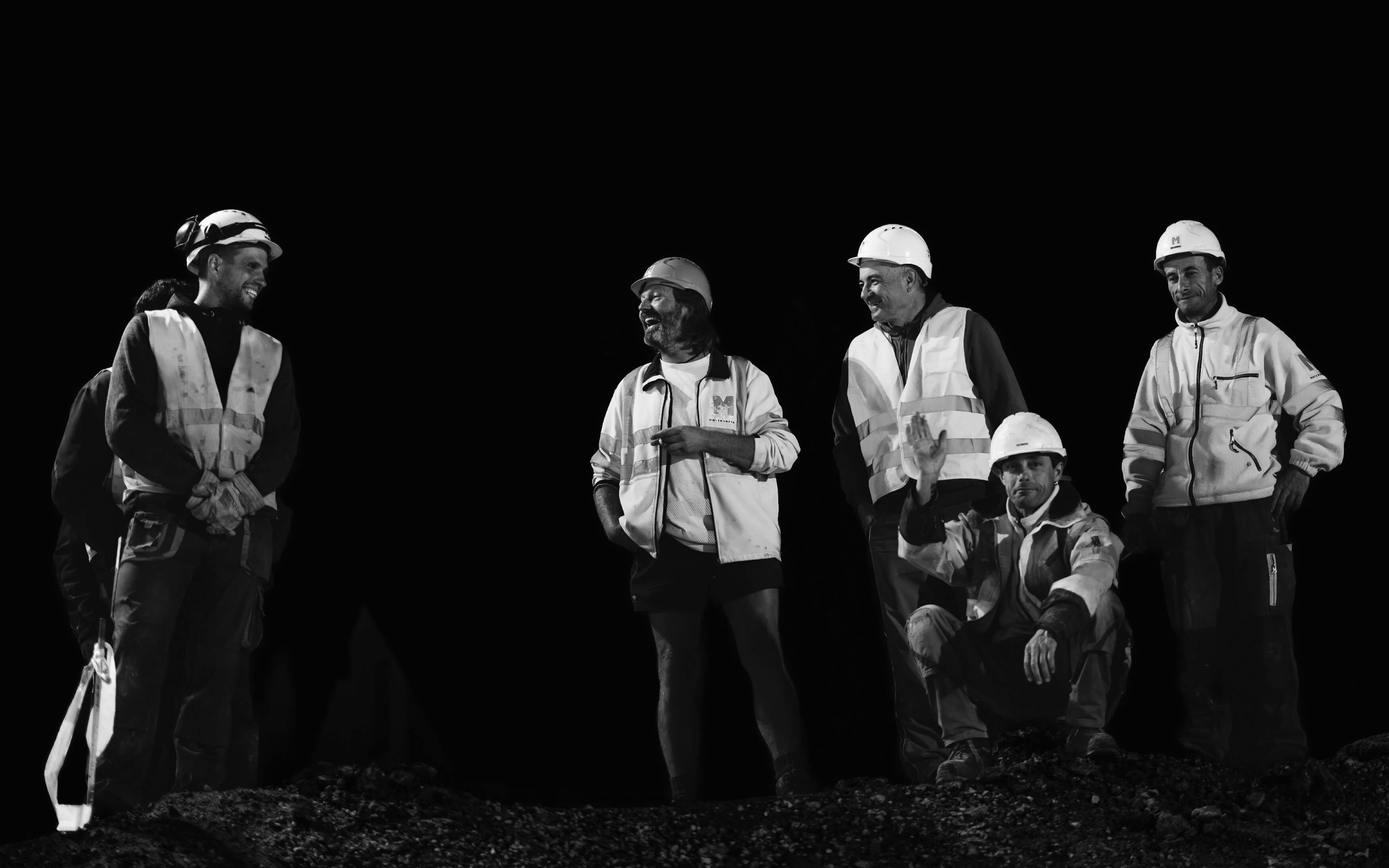 bauarbeiter-saal-donau-nacht